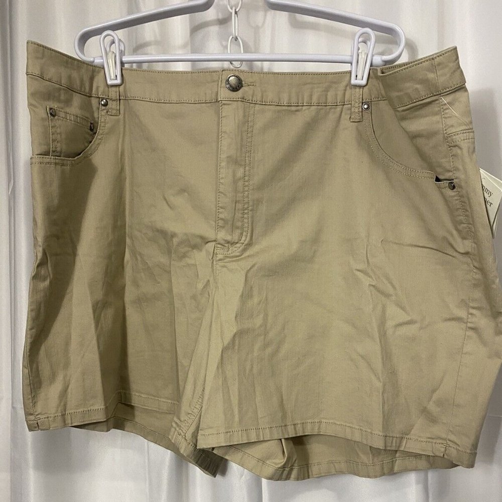 CJ BANKS STRETCH SIZE 24 KHAKI SHORTS 5 POCKET
